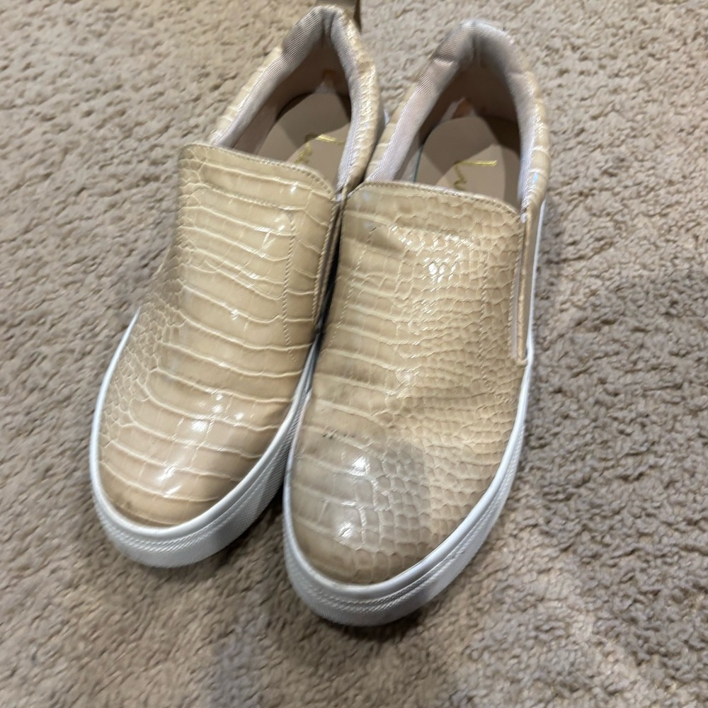 Lulus Fake Alligator Skin Cream Slip-On Sneakers